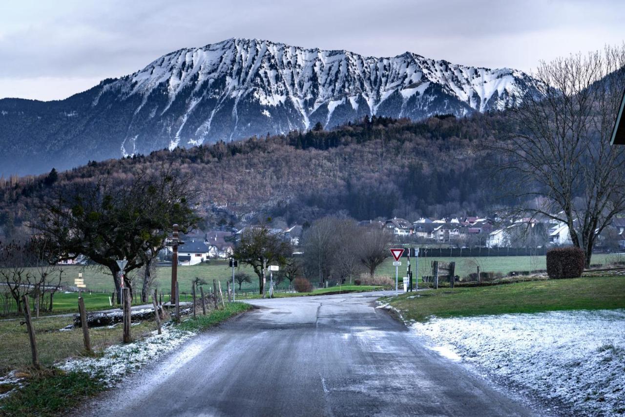 The Green Fee Close To The Golf Course And 5 Minutes From The Lake Giez Exterior foto